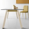 SEDIA CLUB CB/1462 - SK - Struttura in metallo Senape P139, Imbottiti  rivestiti in similpelle Skuba Senape S99. Tavolo T-Table 