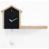 OROLOGIO DA PARETE MY HOUSE 2420 - Colore Legno Naturale con frontale nero. Lancette e pendolo in bianco. Dettaglio cucù.