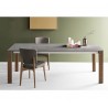 TAVOLO ALLUNGABILE EMINENCE CB/4724-W 160 - Gambe in faggio Noce P201 e piano in ceramica Cemento P1C. Sedia Escudo.