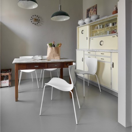 SEDIA GLORIA SD/GLR080 - Gambe in metallo verniciato e seduta in polipropilene Bianco. Anche per esterno.