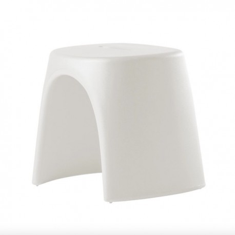 SGABELLO AMELIE ASG046 - Sgabello altezza 43 cm in polietilene nel colore Bianco Latte FT. Anche per giardino.