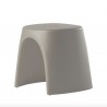 SGABELLO AMELIE ASG046 - Sgabello altezza 43 cm in polietilene nel colore Grigio Tortora FP. Anche per giardino.