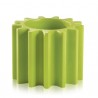 Vaso Gear Pot - Realizzato in polietilene nel colore standard Verde Lime FR. Diametro 55 cm ed altezza 43.
