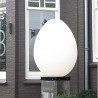 Lampada da terra Dino - In polietilene nel colore Bianco Luminoso, disponibile in due misure, anche per esterno.