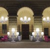 Lampada King of Love da terra - In polietilene nel colore Bianco Latte FT. Altezza 235 cm.