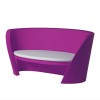 Divano Rap Chair - in polietilene nel colore standard Fucsia FU.  Accessorio cuscino in poliuretano.