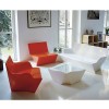 Poltrona Kami Ichi - In polietilene nel colore standard Rosso Fiamma FD. Ideale per ambienti Outdoor.