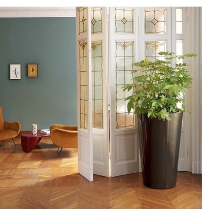Vaso X-Pot - In polietilene nel colore laccato lucido Grigio Vanity QC. In 7 misure differenti.