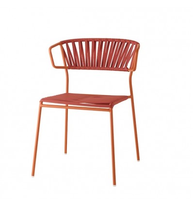Poltrona Lisa Club 2873 - Struttura in metallo verniciato Terracotta ZE, seduta e schienale in fili di PVC Rosso P73.